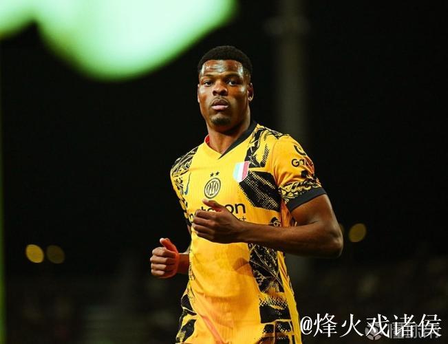 罗马诺：邓弗里斯明夏或将告别国米，解约金仅需2500万