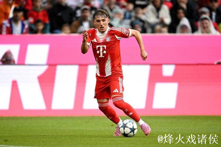17岁新星创历史，1.3亿巨星助攻，拜仁3-1大胜