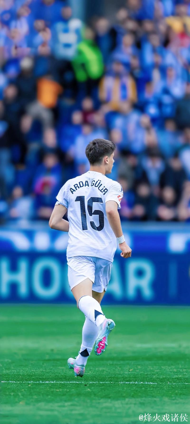 皇马公布客战阿拉维斯名单:仅5后卫入选,含两名二队球员 皇马公布客战阿拉维斯名单:仅5后卫入选,含两名二队球员